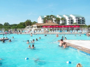 Hilton-Head-Island-Beach-and-Tennis-Resort-Pool-view
