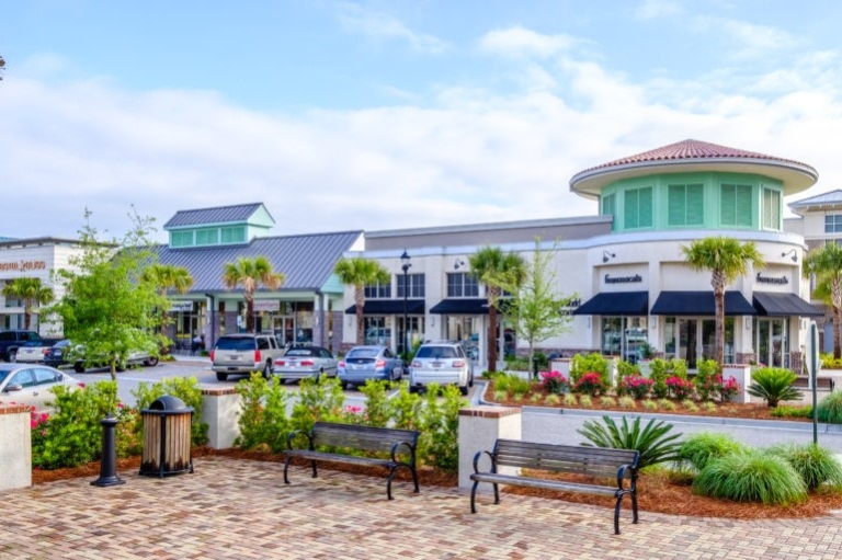 ShelterCoveTowncenterExploreHiltonHeadVacations Explore Hilton Head Island Vacation Rentals