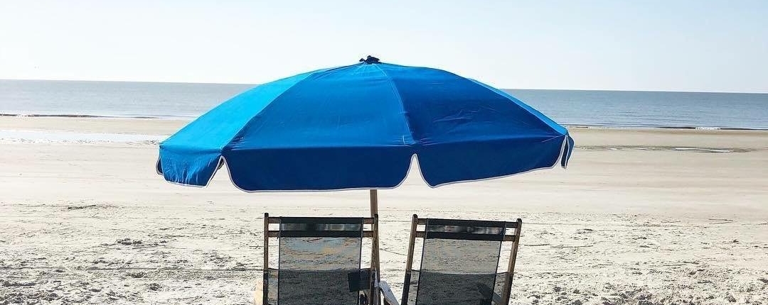 Hilton-Head-Island-Beach-and-Tennis-Resort-Chairs-Umbrellas